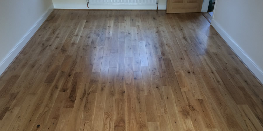 Solid Wooden Oak Flooring Pros and Cons - JG Flooring Solihull